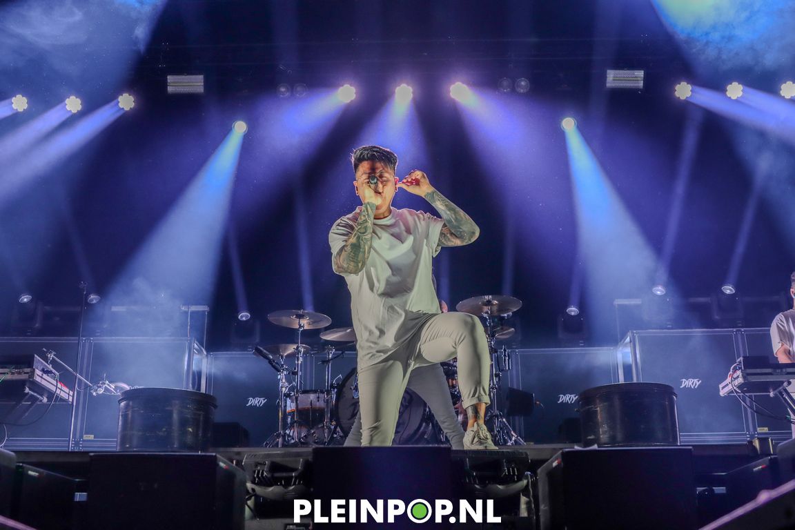 THE DIRTY DADDIES     (6)